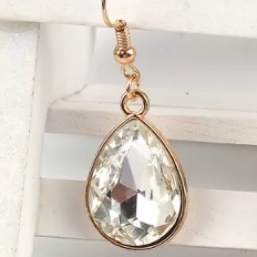 NEW!๐๐๐FACETED RHINESTONE TEARDROPS!๐๐๐CUTE! - Picture 4 of 8